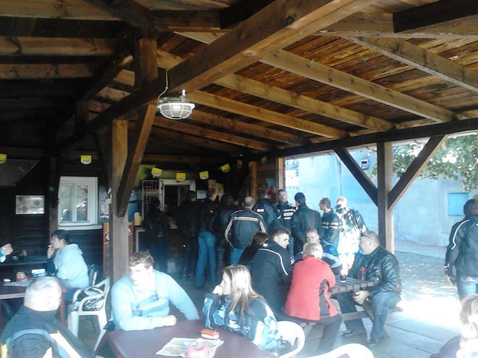 Drevenka Hotel Provodin Exterior foto